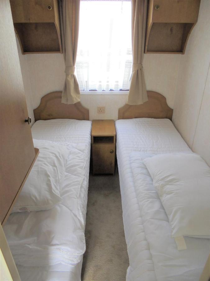 6 Berth On Coral Apartment