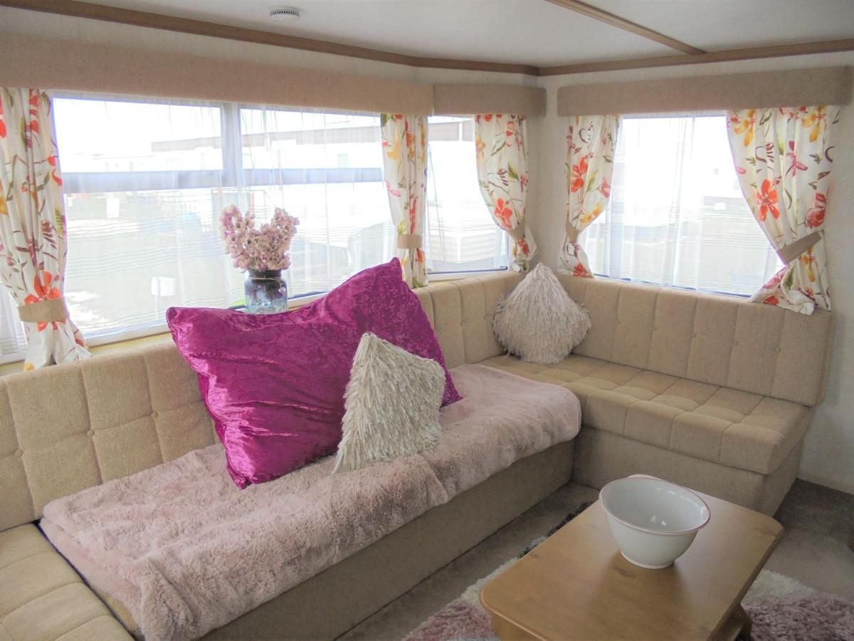 6 Berth On Coral